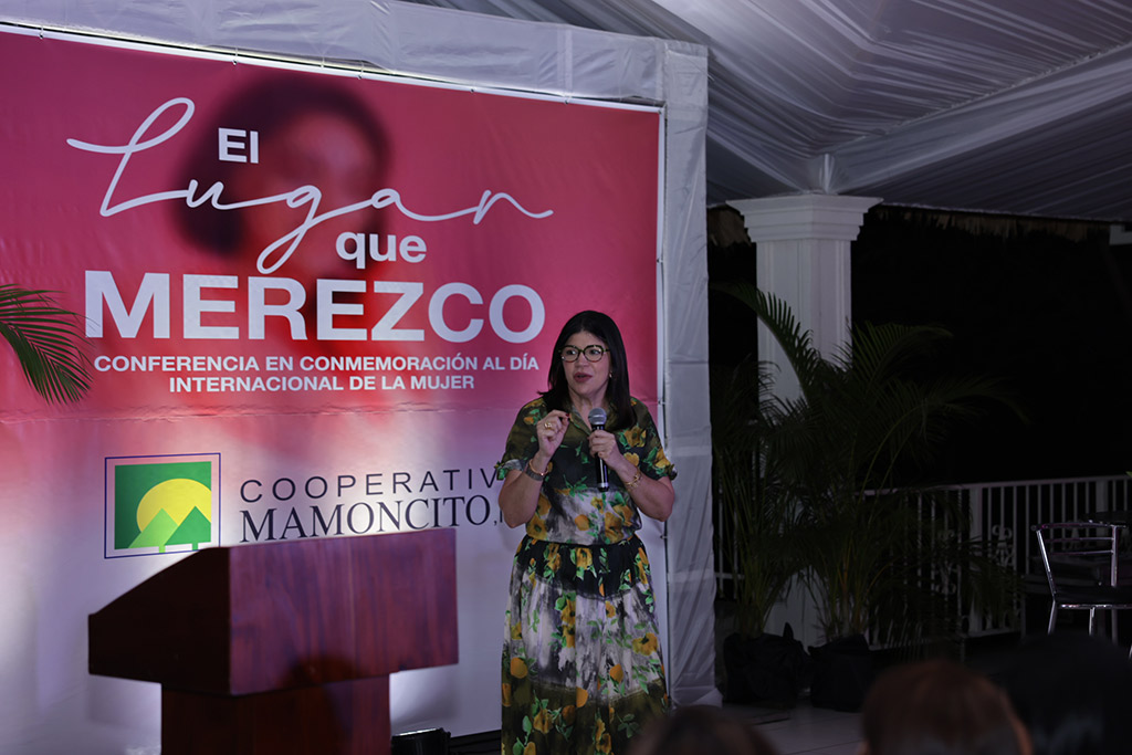 Celebramos el Día de la Mujer con una conferencia inspiradora.